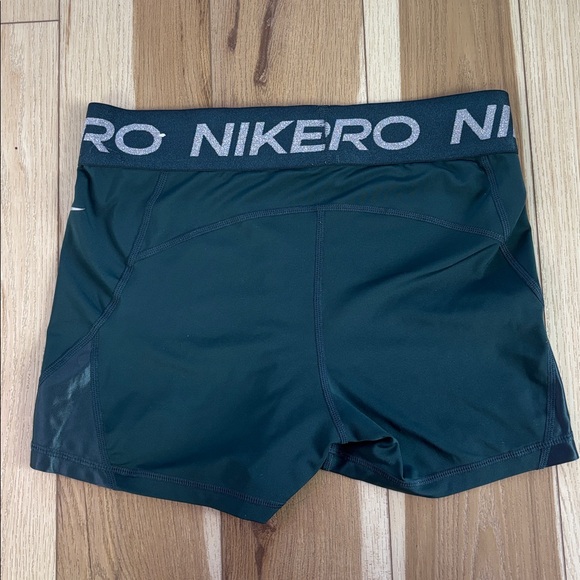 Nike Pro set - Picture 5 of 9